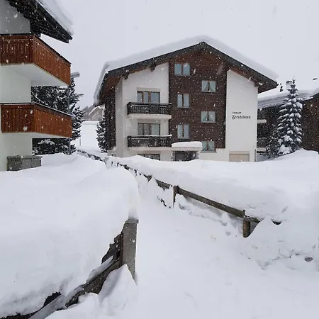 Strahlhorn Апартаменти *